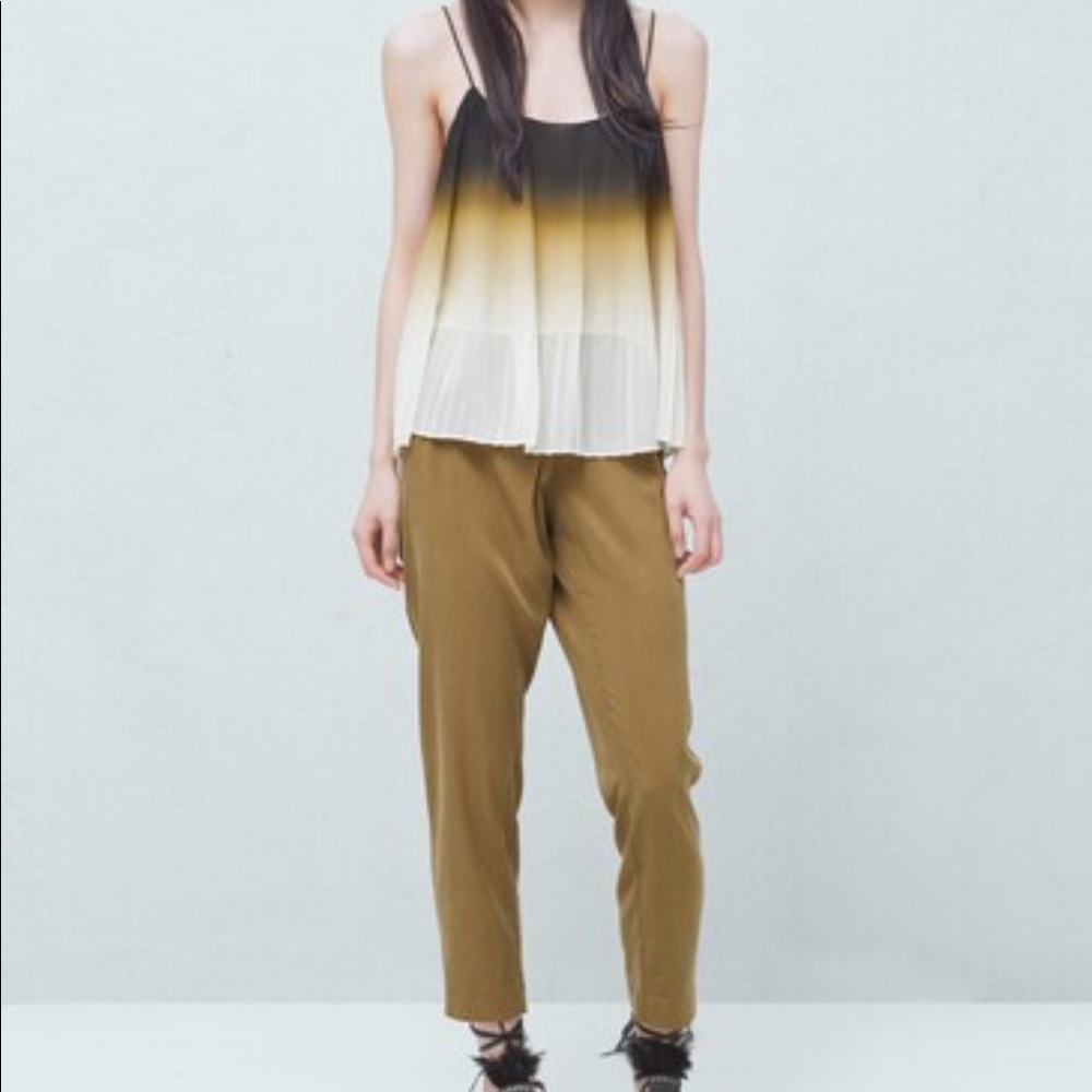 Mango Pleated Top - Picture 2 of 8